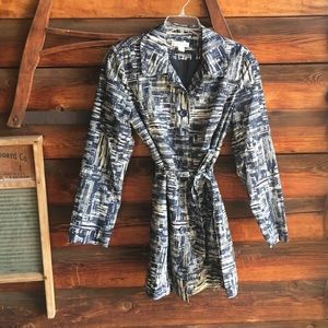 Coldwater Creek Lightweight rain coat. Size M10/12